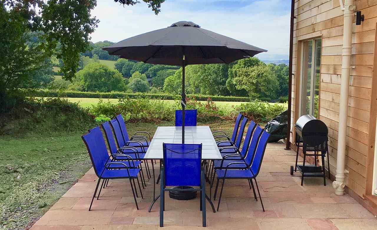 resized-2349823-Patio Area.jpg